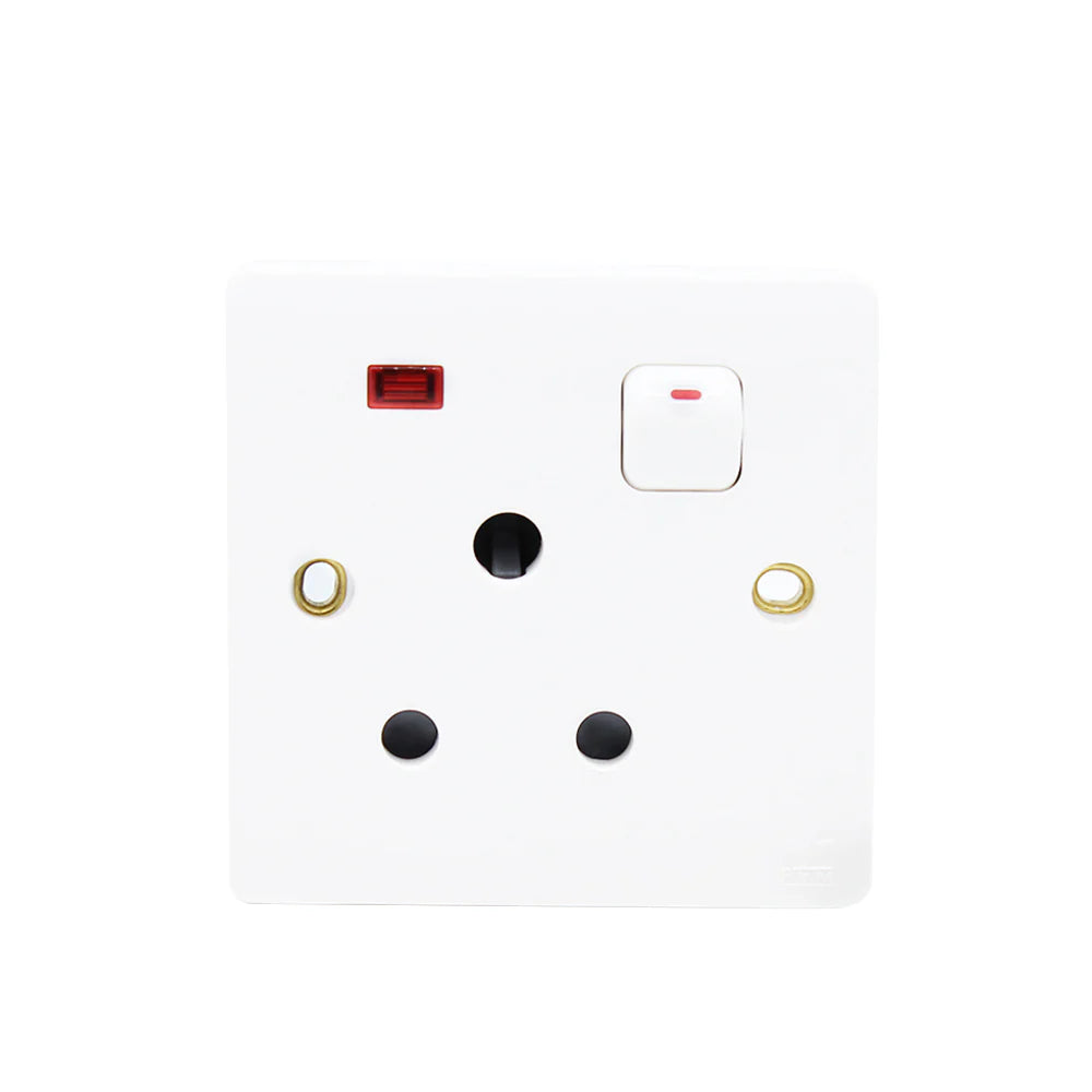 Linier G Design White 15A Socket