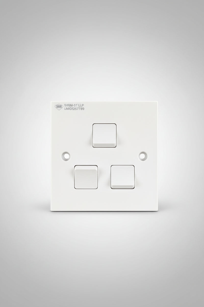 3 Gang 2Way Switch 6032