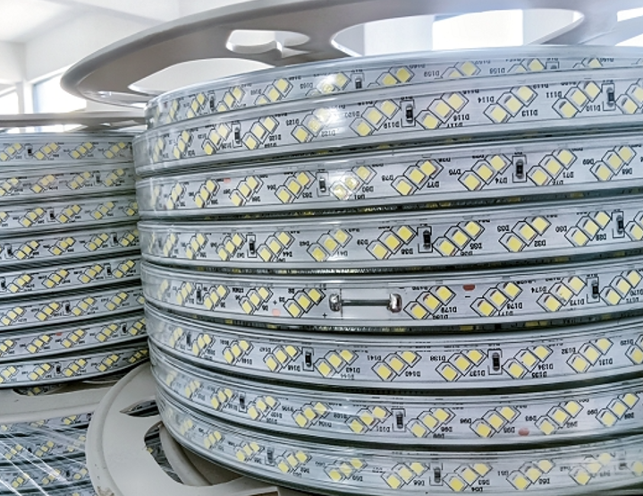 Strip light 3 colour 10M