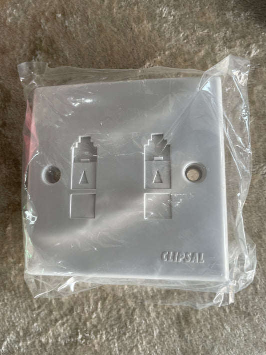 Telephone socket